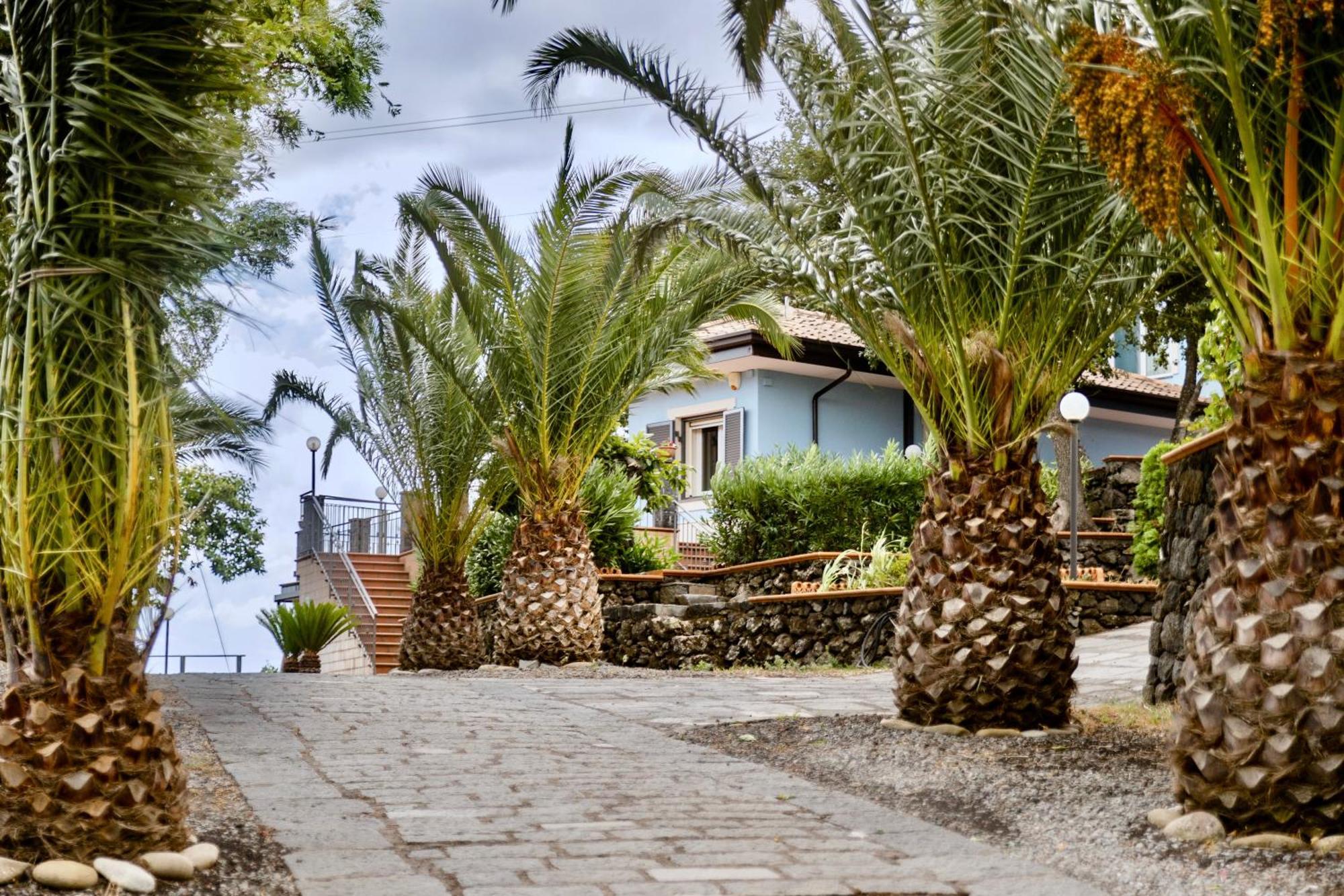 Villa Melany Casa Vacanza Piedimonte Etneo Exterior foto