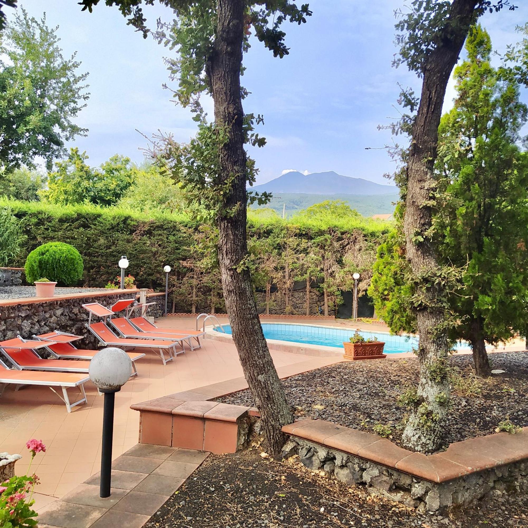Villa Melany Casa Vacanza Piedimonte Etneo Exterior foto
